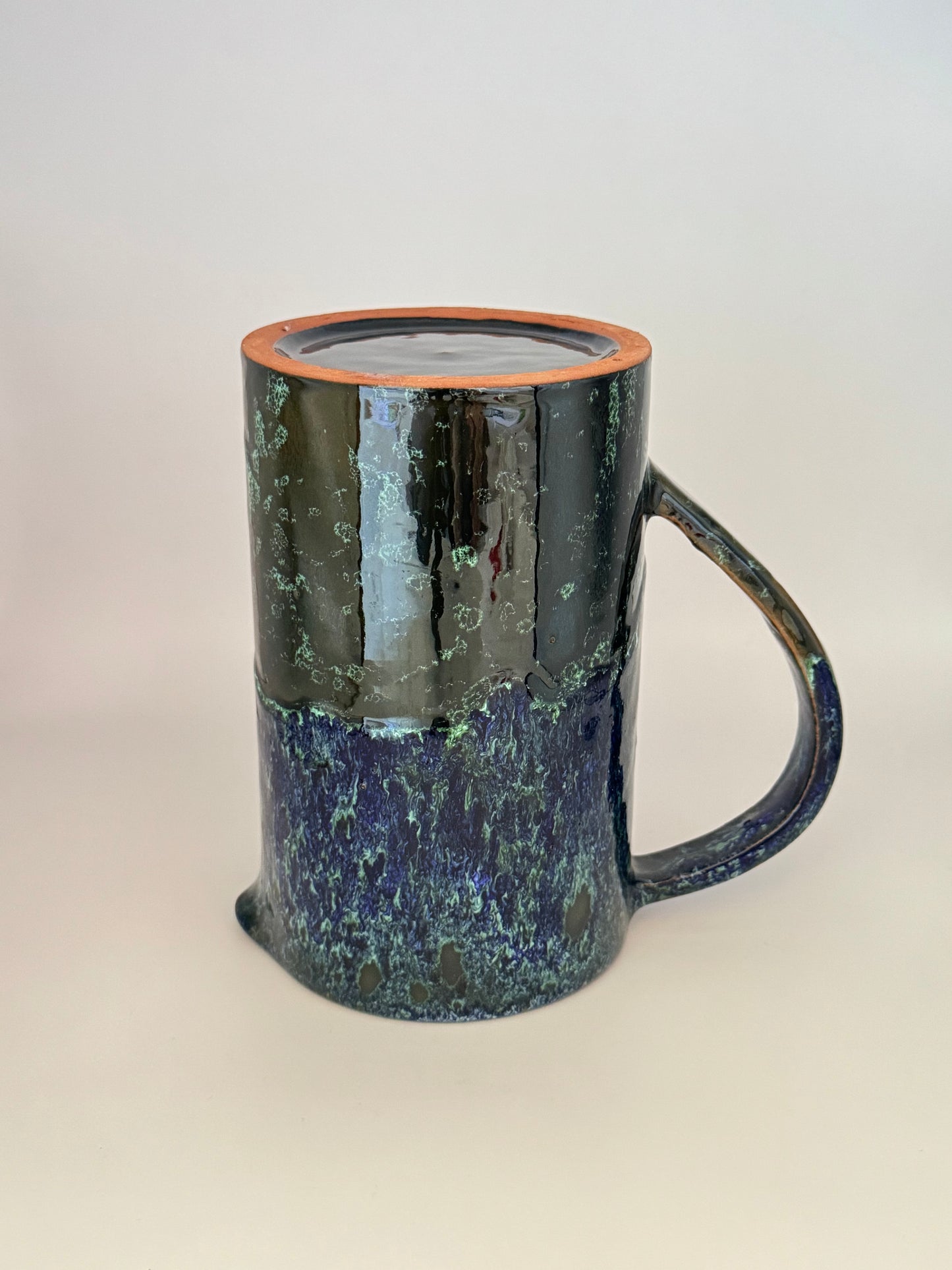 Handgefertigte Karaffe aus Keramik (1 L)