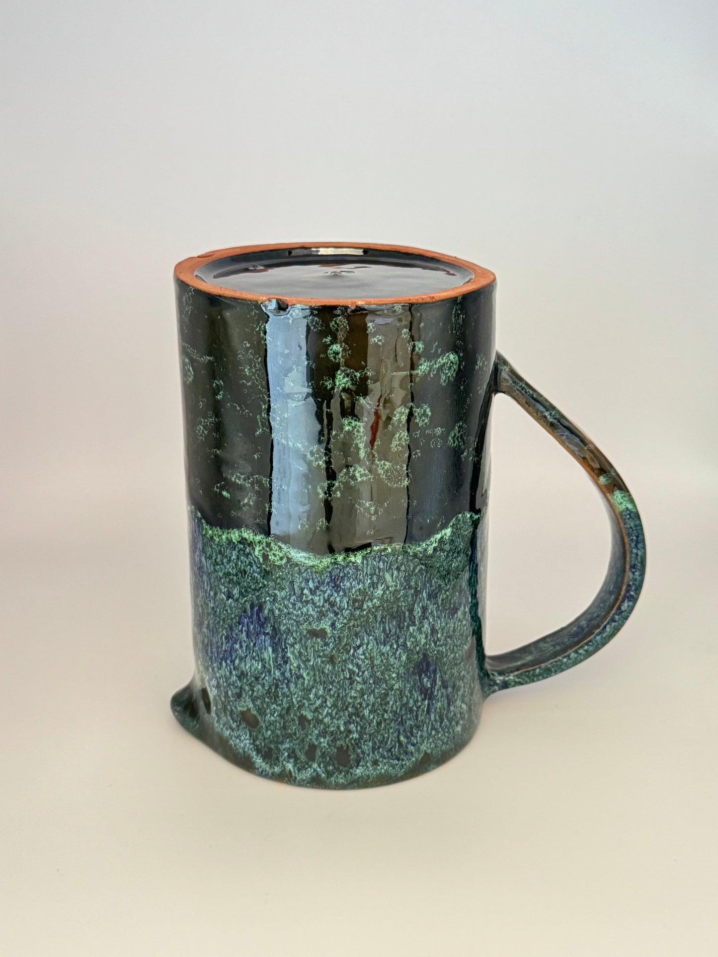 Handgefertigte Karaffe aus Keramik (1 L)