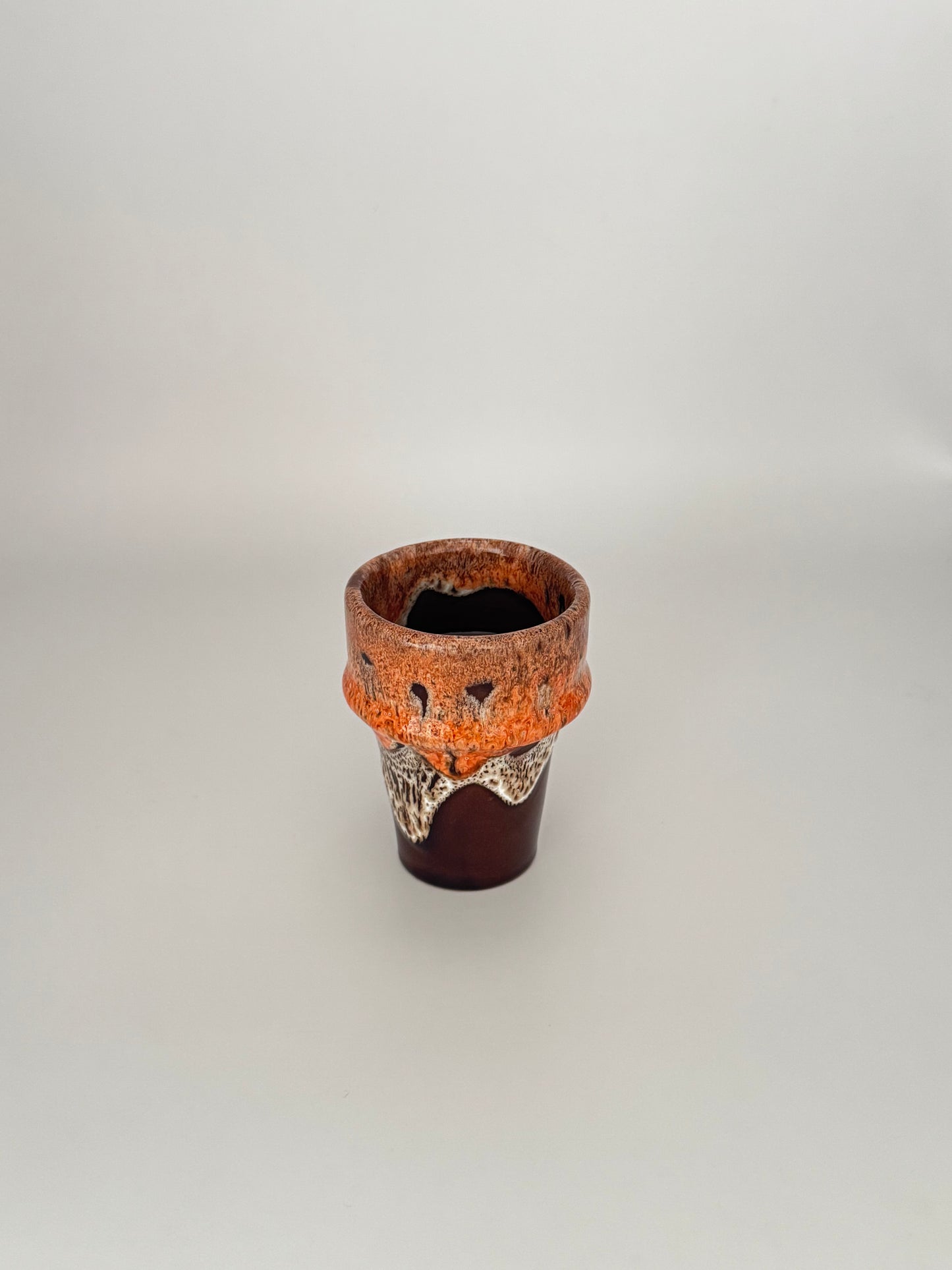 Handgefertigte Keramikbecher