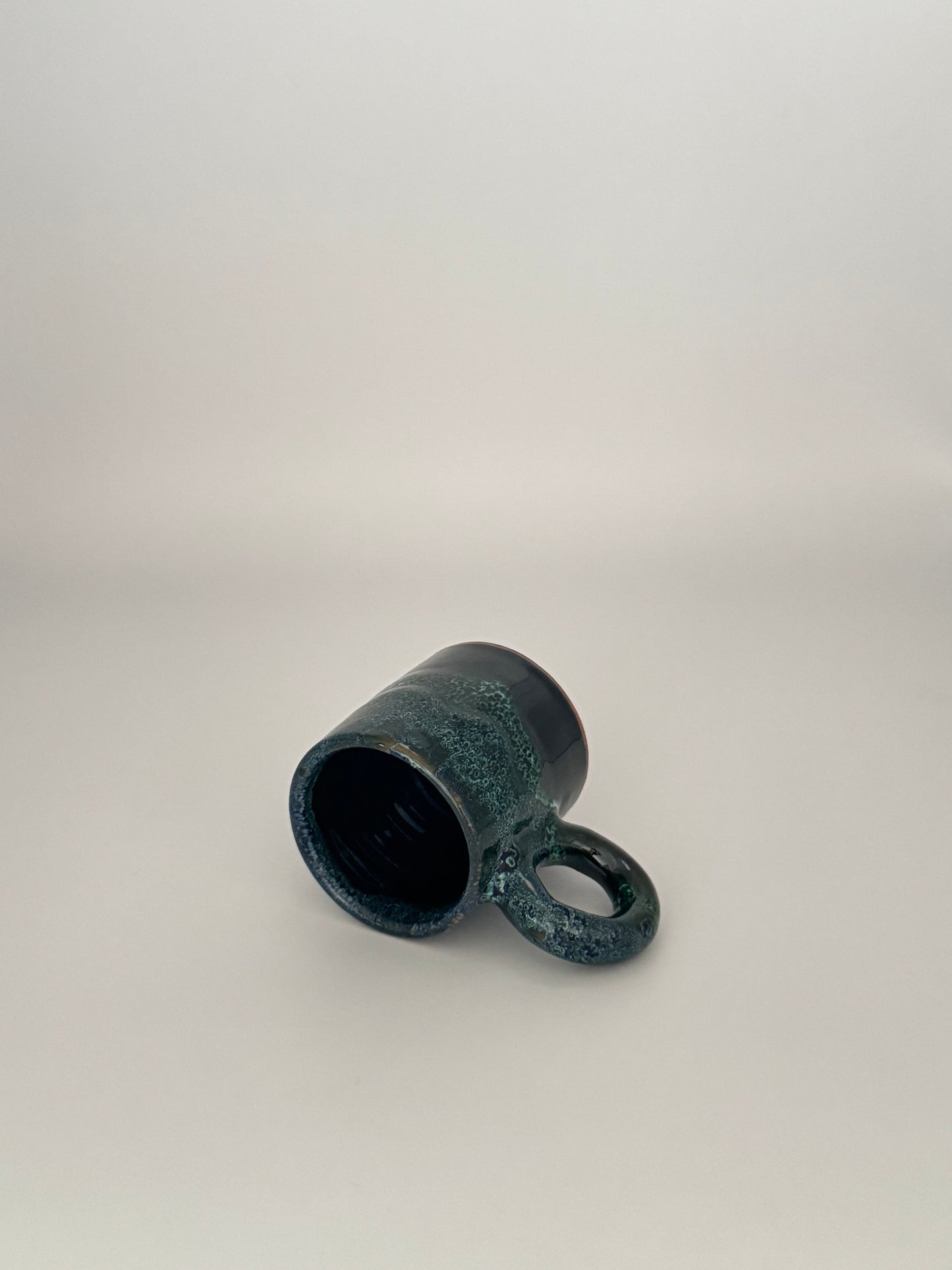 Handgefertigte Keramiktasse