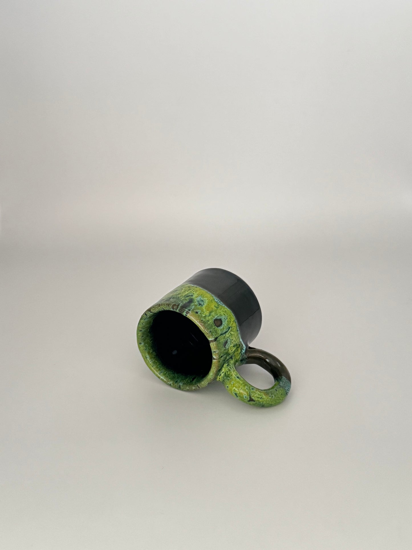 Handgefertigte Keramiktasse