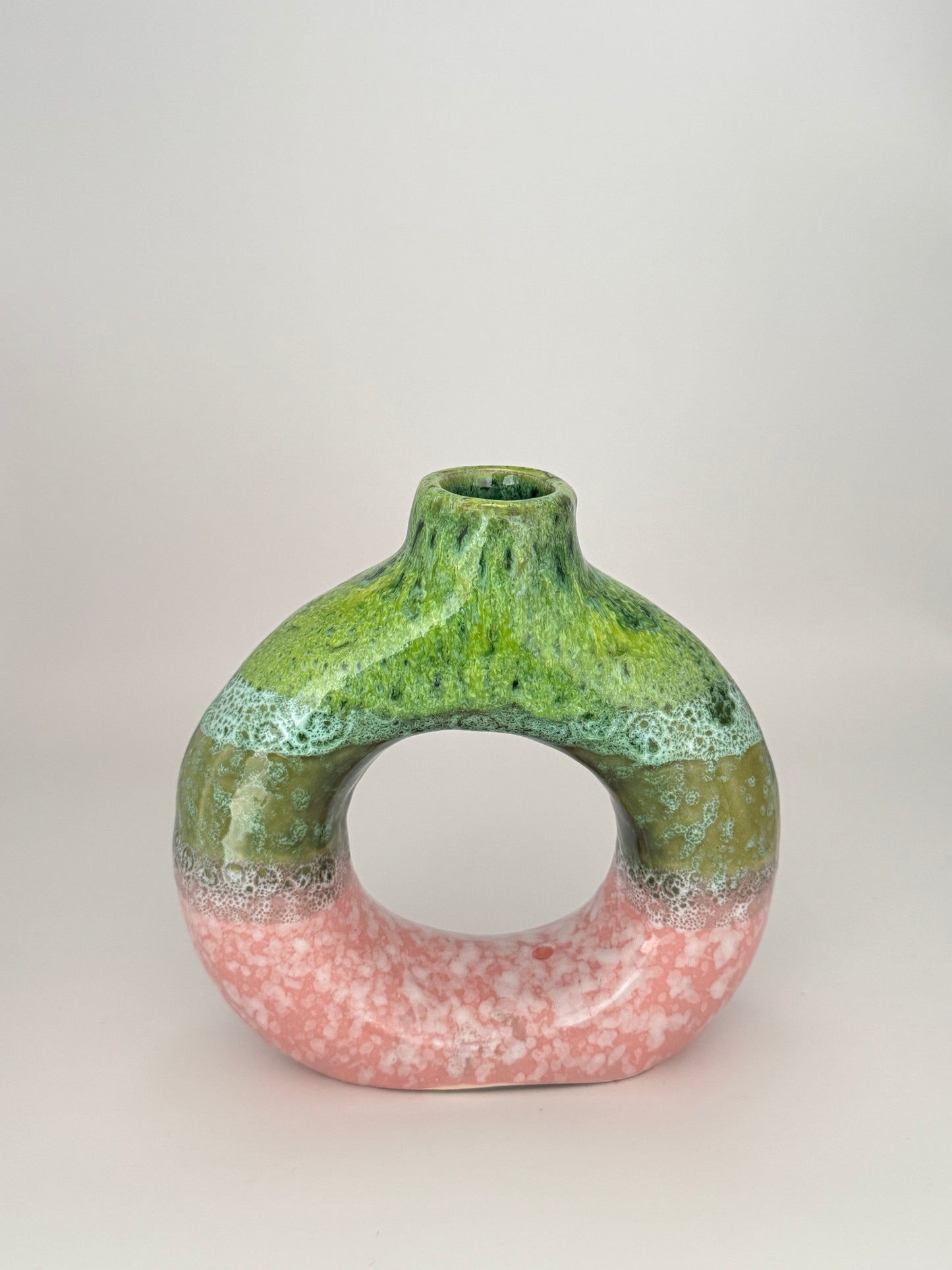 Handgefertigte Keramikvase (Ringform)