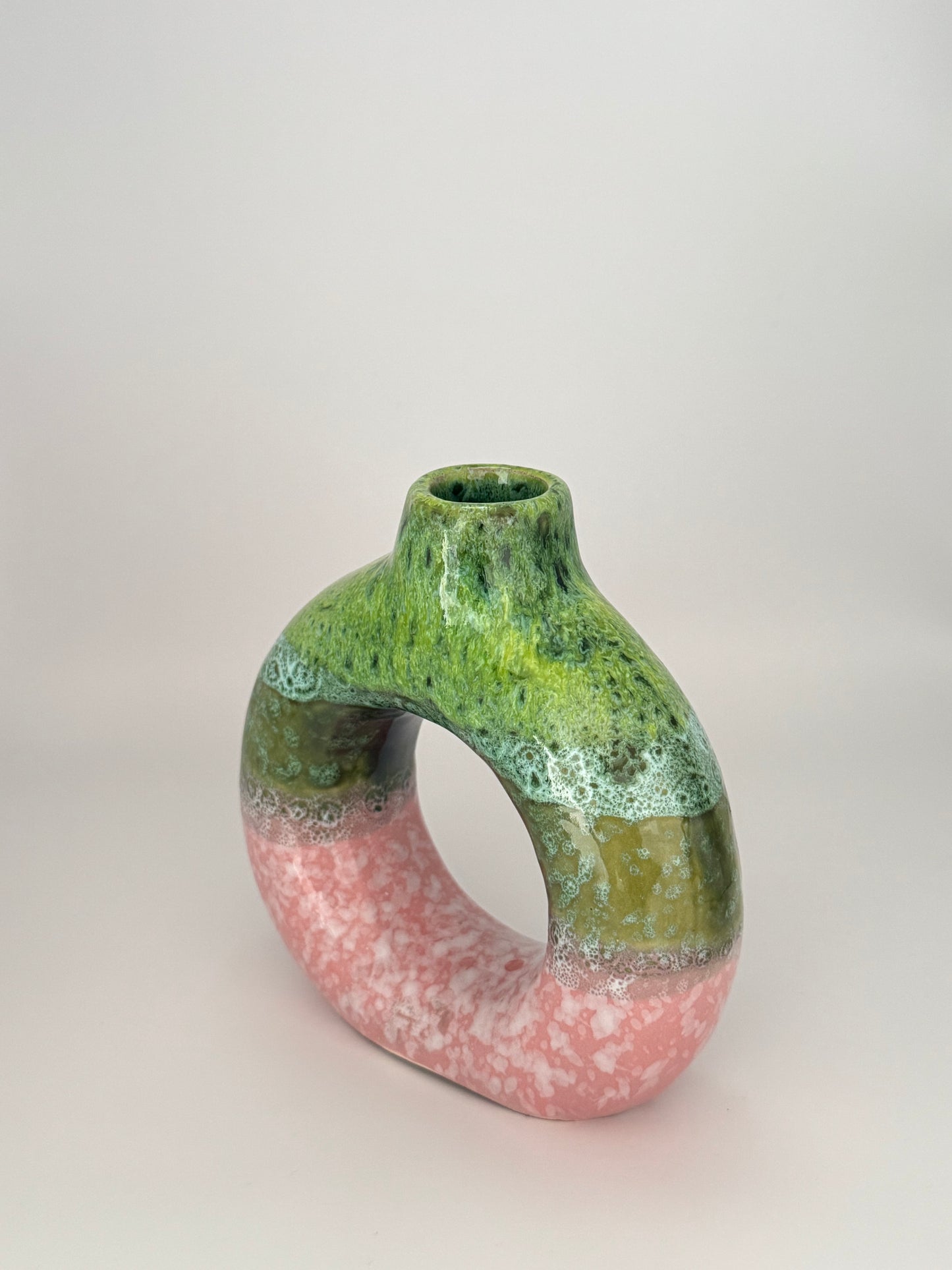 Handgefertigte Keramikvase (Ringform)