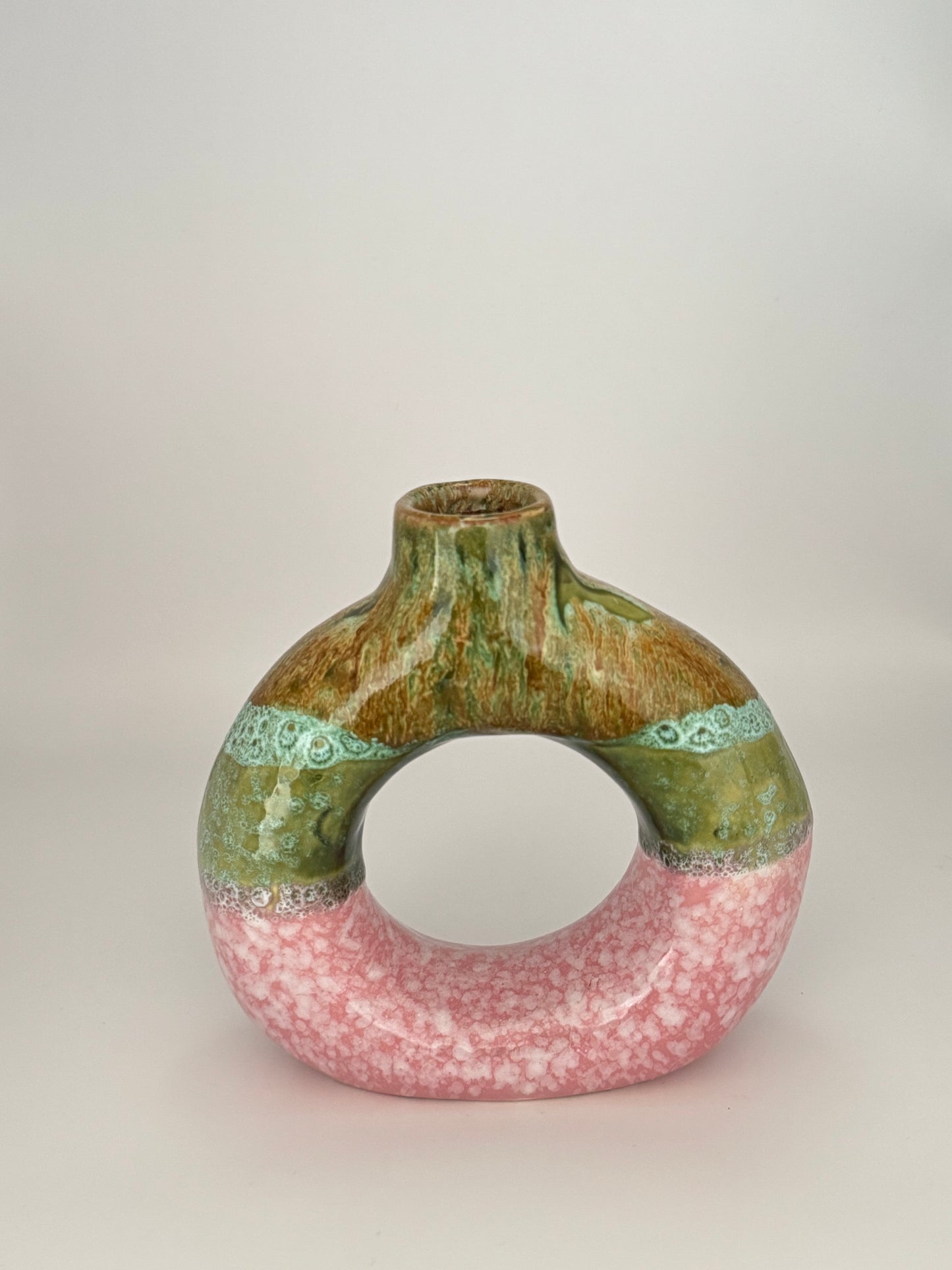 Handgefertigte Keramikvase (Ringform)