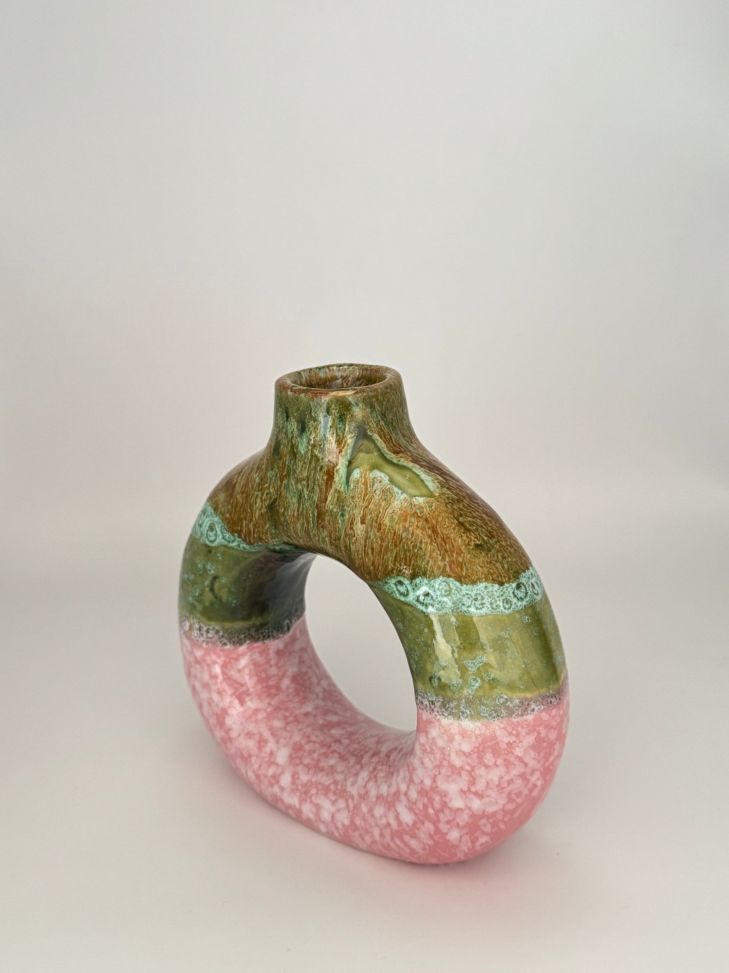 Handgefertigte Keramikvase (Ringform)