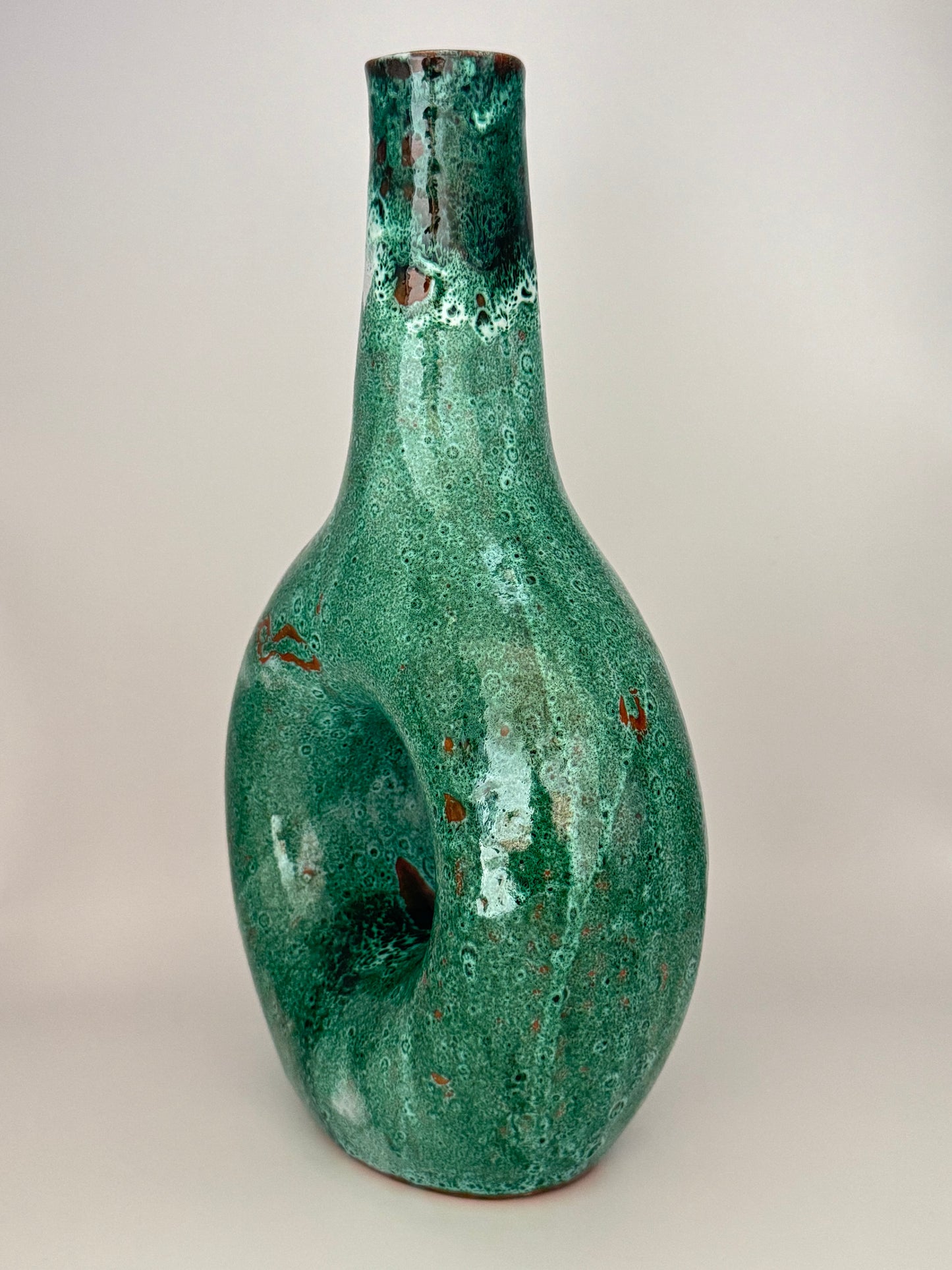 Handgefertigte Keramikvase (Hochform)